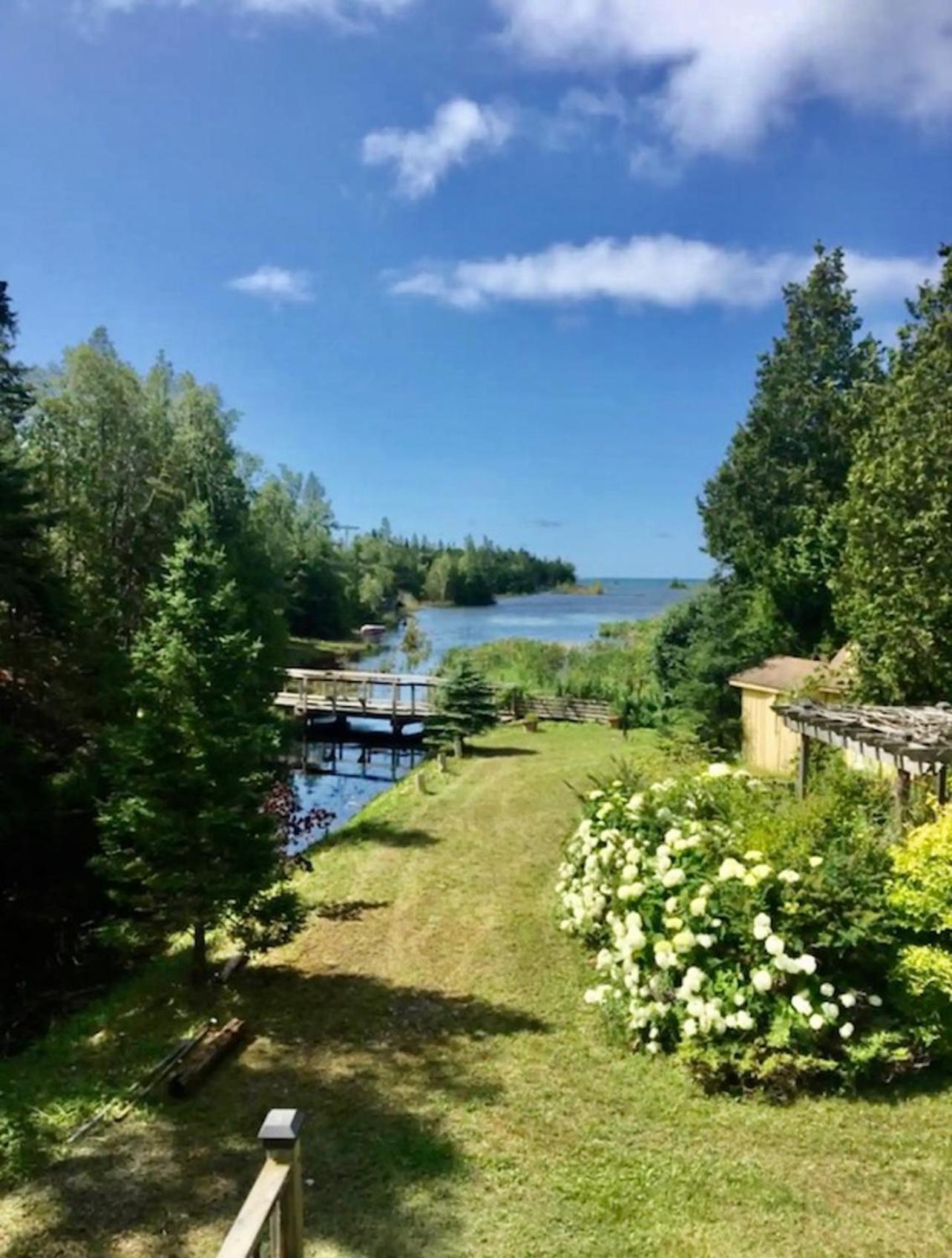 Kayak Cove - Tobermory Villa Exterior photo